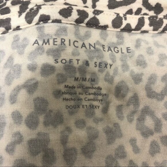 American Eagle Outfitters Cheetah Print Tshirt Size Medium - Picture 9 of 9
